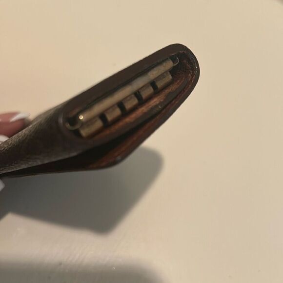 Louis Vuitton Monogram Key Holder Case Brown Coated LV Logo Print 4 Key Luxury - Picture 3 of 9